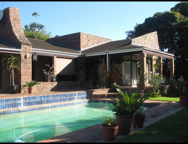 5 BEDROOM HOUSE FOR SALE IN COWIES HILL